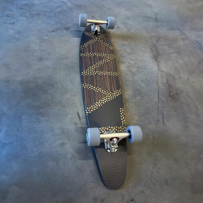 Лонгборд SWITCH Lynx Pintail 97 см для круїзингу, ABEC-9, склопластик, гнучкий, підвіски Paris V2 150 мм, для підлітків і дорослих, легкий, вироблено в Європі