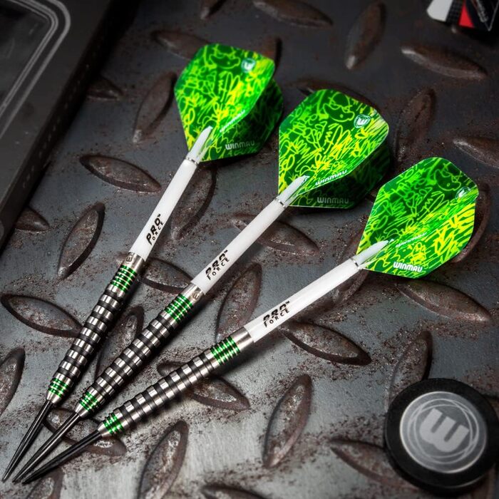 Дротики для дартсу WINMAU Advance 500 Series 22 г з зеленими оперенням і стержнями