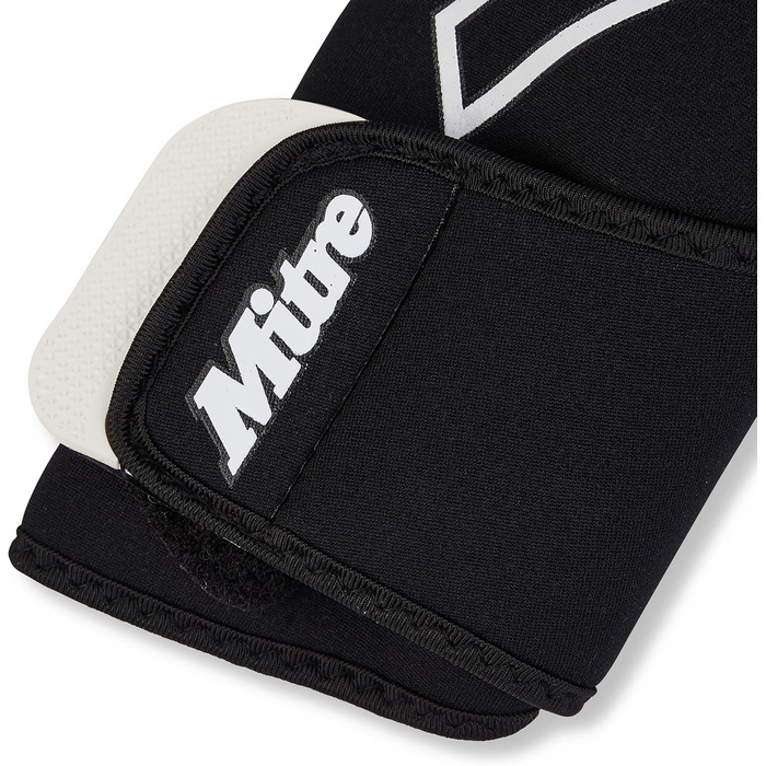 Воротарські рукавички Mitre Impel, унісекс, розмір 11, чорні