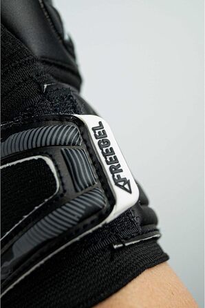 Воротарські рукавички Reusch Attrakt Freegel Infinity, унісекс, чорні, розмір 10.5, з дуже добрим зчепленням і внутрішнім швом