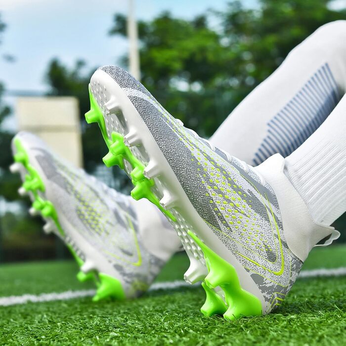 Черевики для футболу для чоловіків, хлопчиків та дітей. Штучний газон, високий верх, штирі, шипи, тренувальні футбольні черевики. Білі, 35 EU