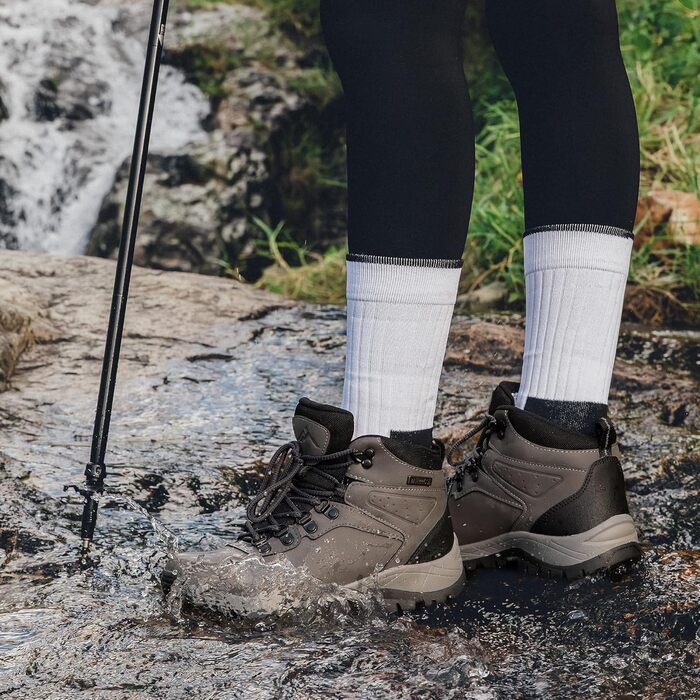 Жіночі водонепроникні трекінгові черевики CC-Los - чорний колір, розмір на пів розміру більший