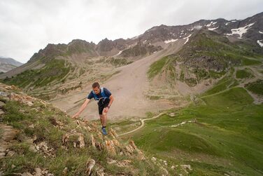 Гідраторний рюкзак CAMELBAK Octane Dart 1.5 л, унісекс, чорний, універсальний розмір