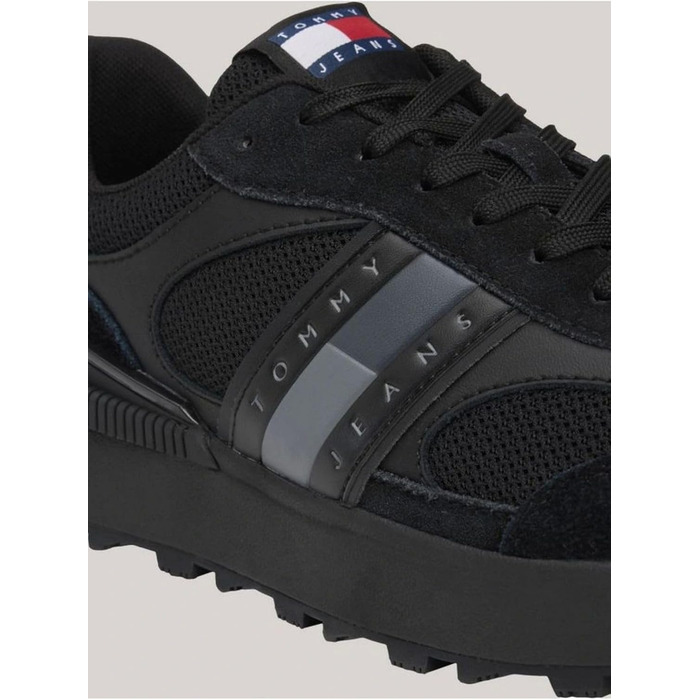 Футболка Tommy Jeans чоловіча Technical Runner ESS Em0em01537, чорна