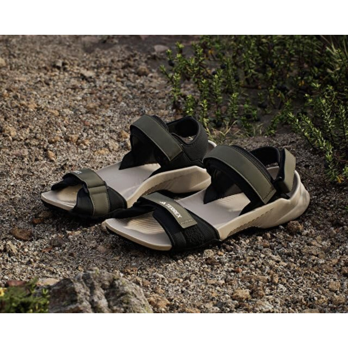 Сандалії adidas Terrex Hydroterra (39 EU), оливковий/чорний/бежевий