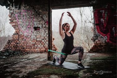 Фітнес-стрічка Sporttrend 24, еластична гумова, 104 см, лилава, опір 13,6–47,6 кг, для силових та мобіліті вправ