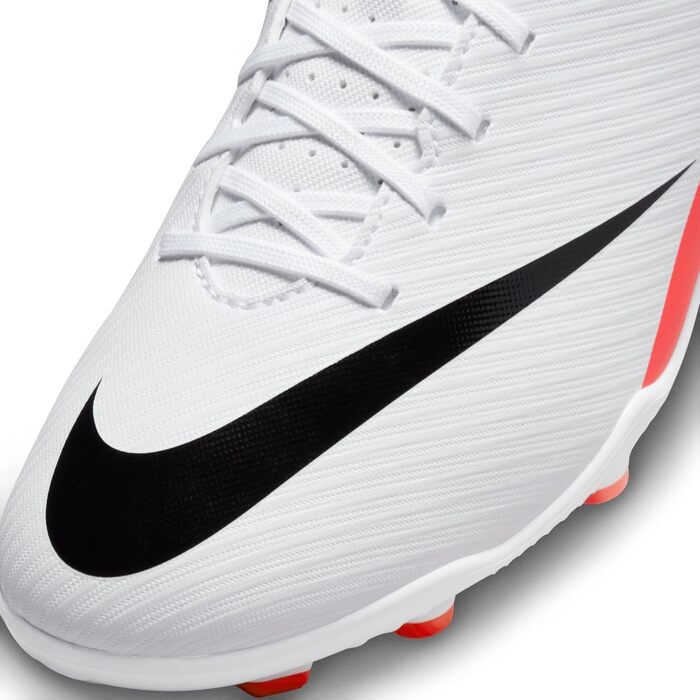 Дитячі футбольні бутси Nike Mercurial Vapor 15 Club, 38.5 EU, Bright Crimson/White/Black