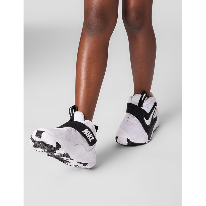 Дитячі кросівки Nike Team Hustle D 12 (HF6280) White/Black, 28 EU