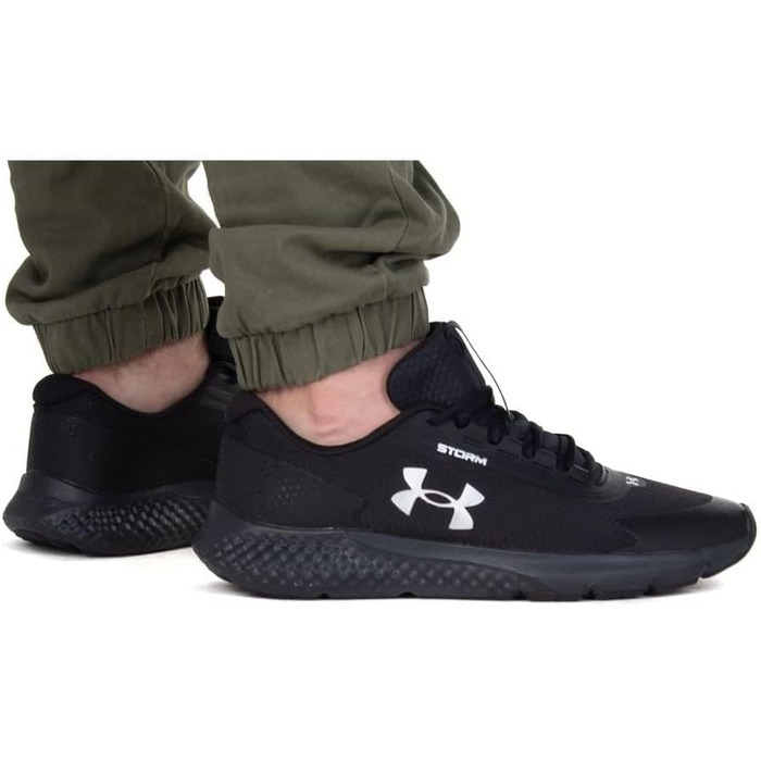 Чоловічі бігові кросівки Under Armour Charged Rogue 3 Storm з технологією Visual Cushioning, чорні, 40 EU
