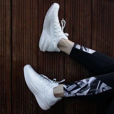 Жіночі кросівки для бігу та занять спортом: біг, теніс, фітнес, тренування. Легкі, дихаючі, з антиковзаючою підошвою. Білі, 39 EU