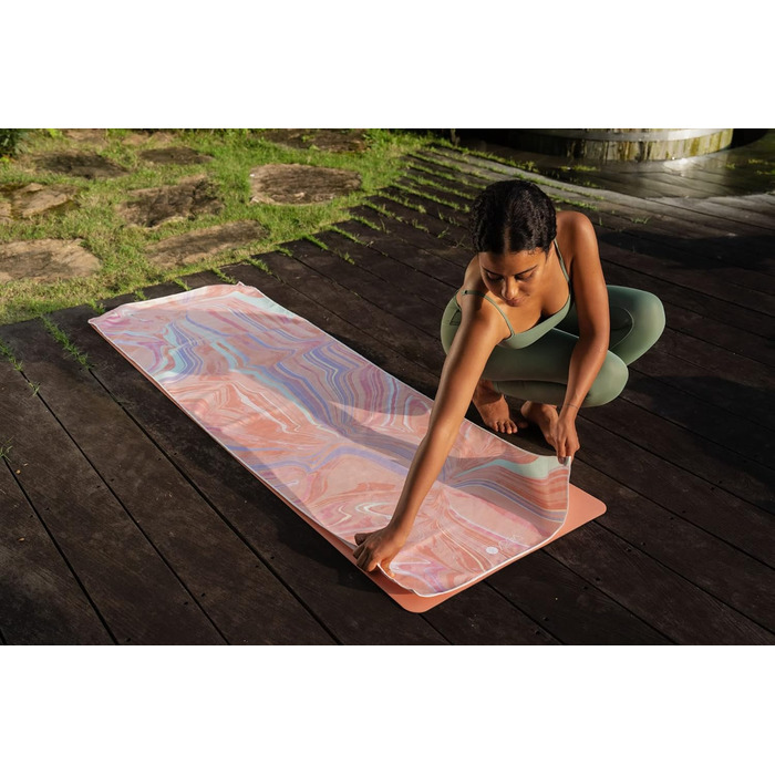 Рушник для йоги Hot Yoga від Yoga Design Lab | Антиковзаючий, легкий, з переробленої мікрофібри, швидковисихаючий, для гарячої йоги, спорту, подорожей (Pearl)