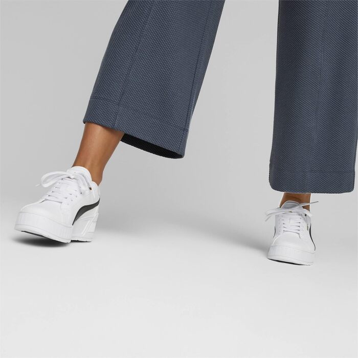 Жіночі футбольні черевики PUMA Karmen Wedge 41 EU білі