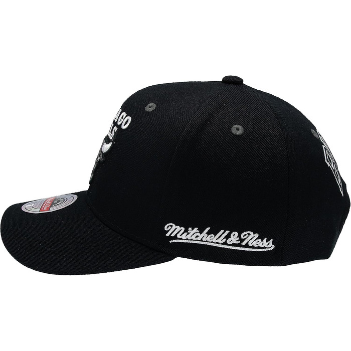 Кепка Mitchell & Ness Chicago Bulls Classic Red Snapback, чорна, універсальний розмір