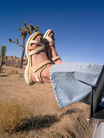 Жіночі сандалії ECCO RoamSport Offroad - жовті (38 EU)