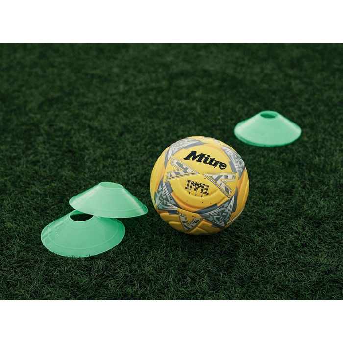 М'яч для футболу Mitre Impel Evo, білий (розмір 4, флуоресцентно-жовтий)